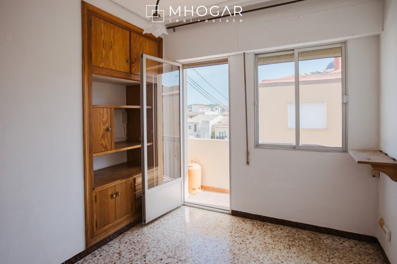 Jalón - Amplio apartamento con vista a un precio excelente!